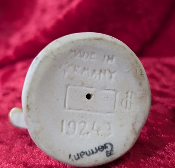 German Bisque Miniature Figurines: Rococo Dancing CoupleVintage 2 1/2" Pair - Picture 6 of 9